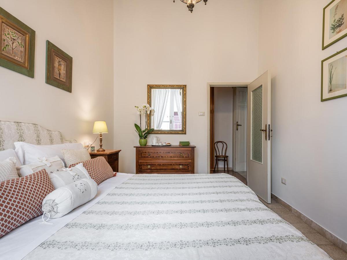 Palazzo Santa Caterina Bed & Breakfast Dorgali Exterior photo