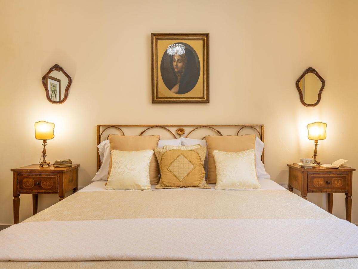 Palazzo Santa Caterina Bed & Breakfast Dorgali Exterior photo