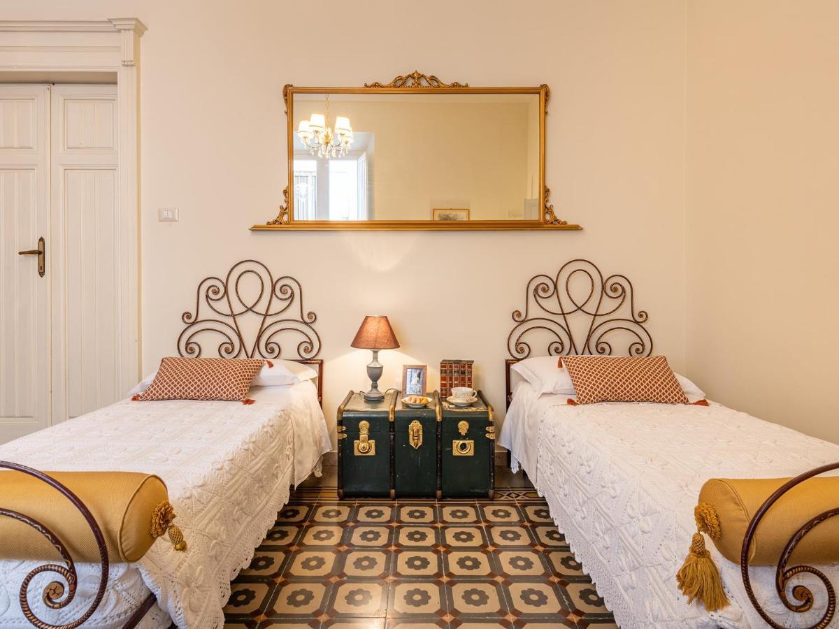Palazzo Santa Caterina Bed & Breakfast Dorgali Exterior photo