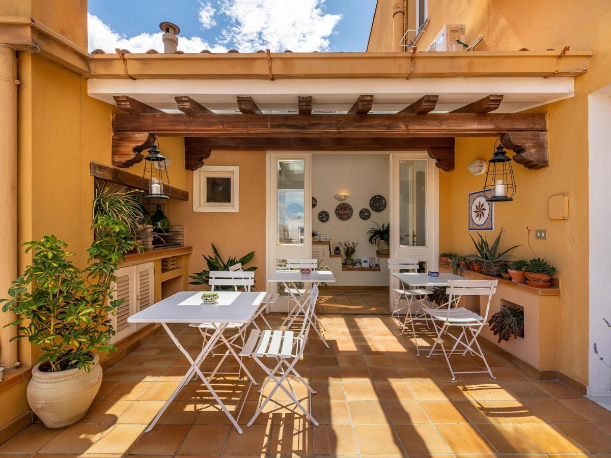 Palazzo Santa Caterina Bed & Breakfast Dorgali Exterior photo